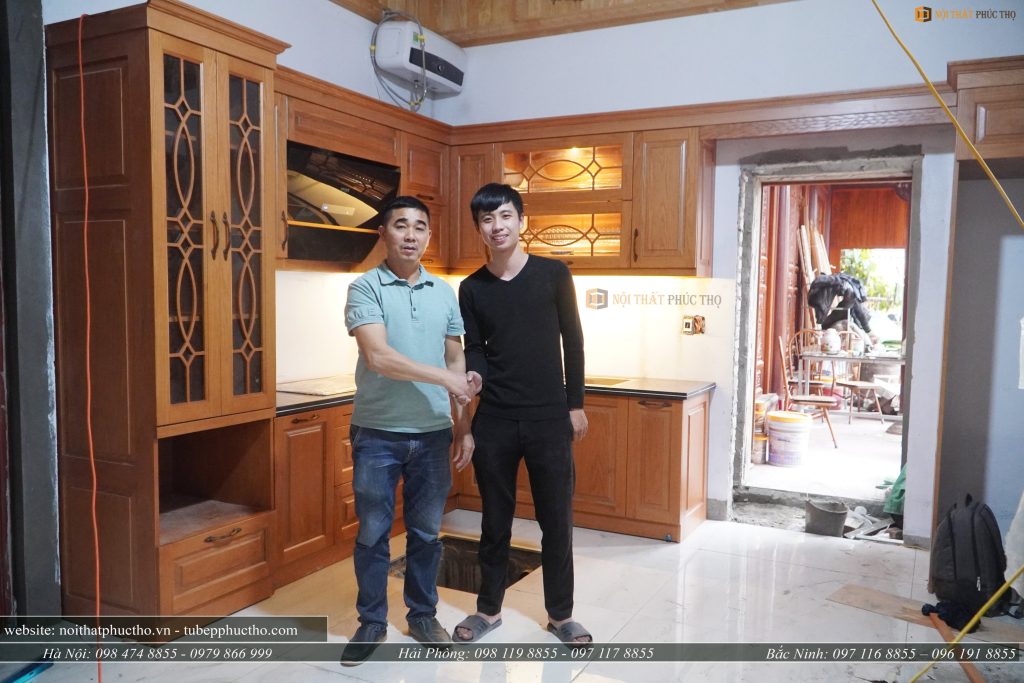 bàn giao tủ bếp gỗ sồi nga tại nhà Thanh Trì Hà Nội